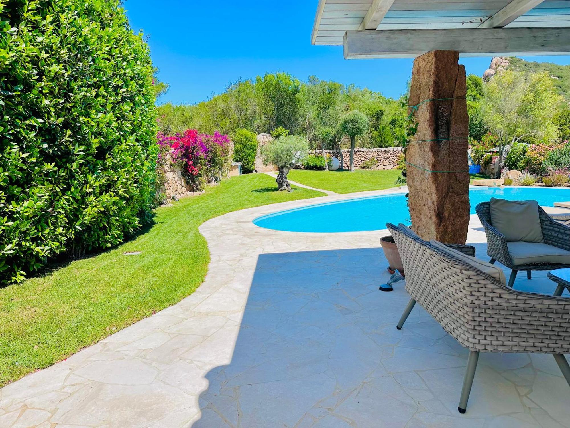 Villa Ibiscus Cannigione Luaran gambar